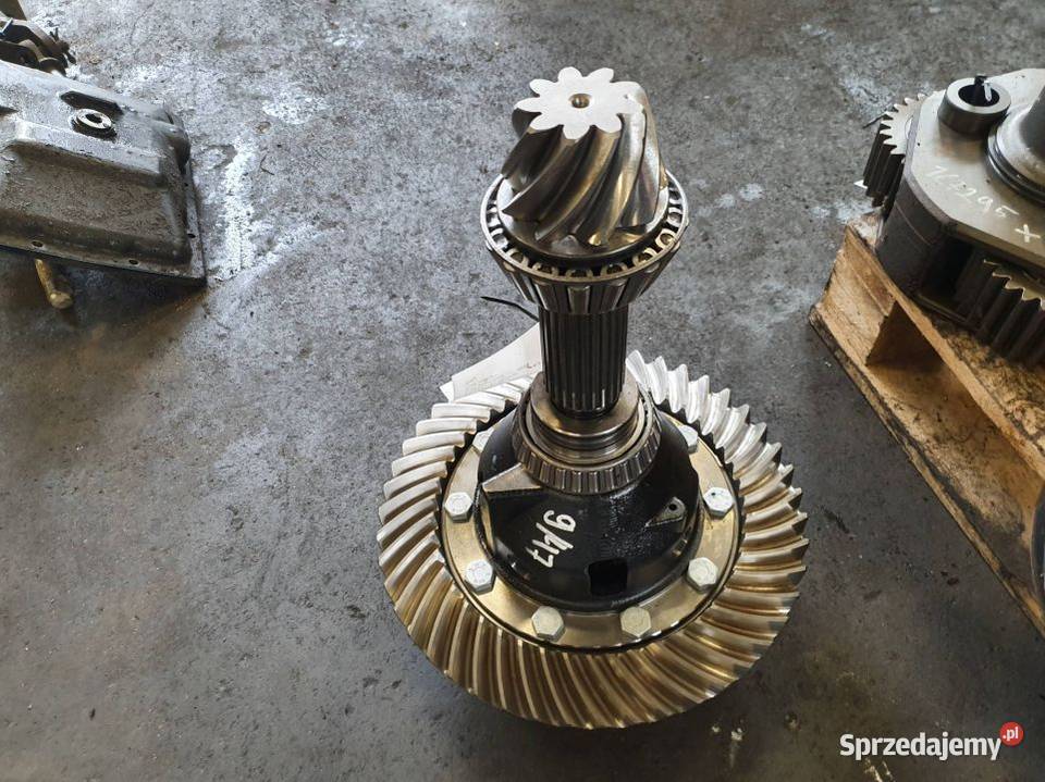 MECHANIZM RÓŻNICOWY TRAKTOR HOLLAND T6175 947