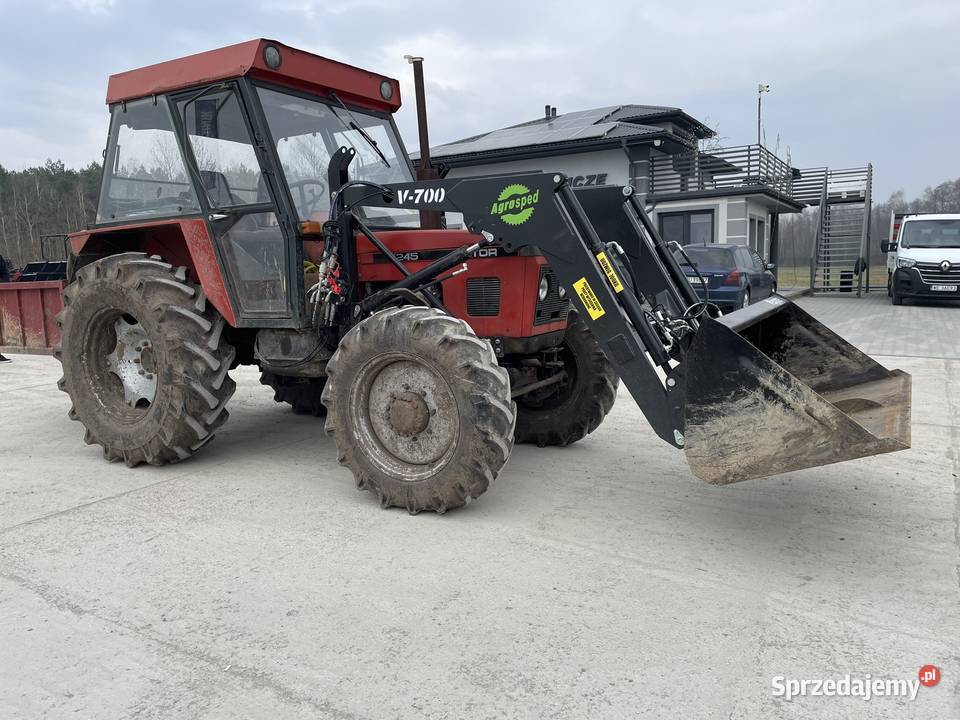 Ładowacz czołowy firmy Agrosped model V700 nieuszkodzony Ładowacze czołowe Sadowie