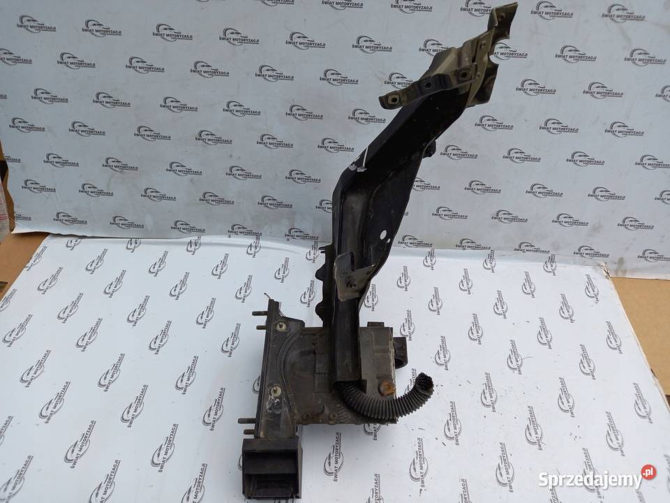 BMW E60 03r podłużnica lewa 751927104 osobowe świętokrzyskie