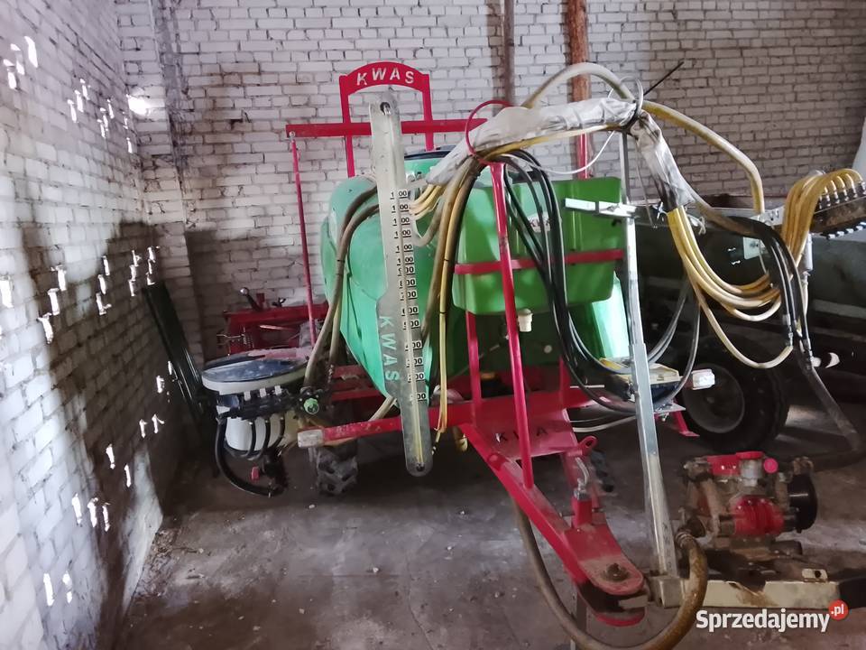 Opryskiwacz ciągany Kurów