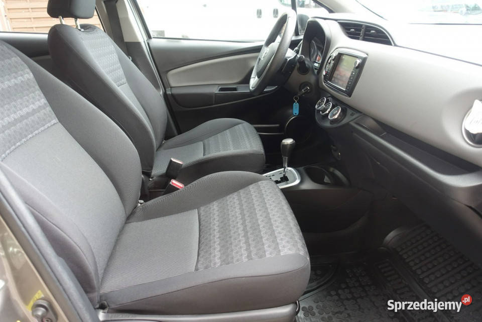 Toyota Yaris Prywatna Automat Salon III 20112019 kurtyny powietrzne Warszawa sprzedam