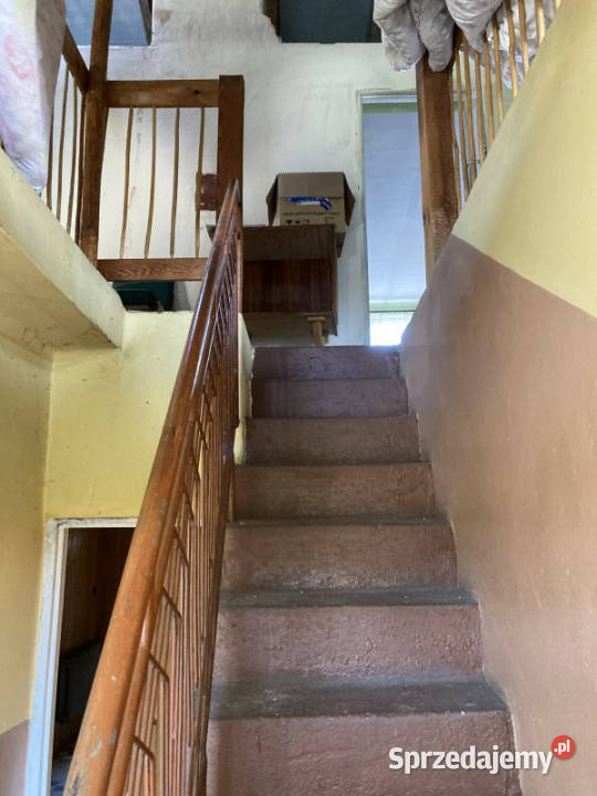 Do remontu przestronny z budynkami gosp świętokrzyskie sprzedam