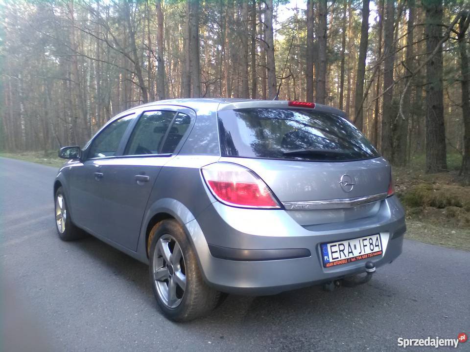 Opel Astra H 14 90 aluminiowe felgi Astra Silnica