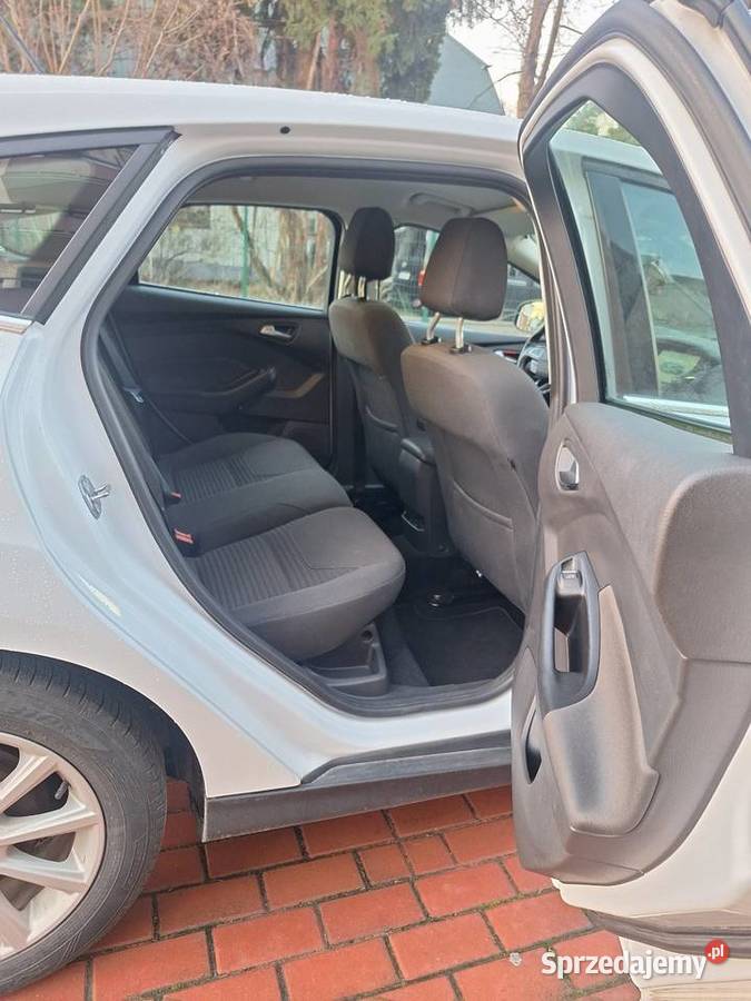 Piękny Ford Focus Puławy
