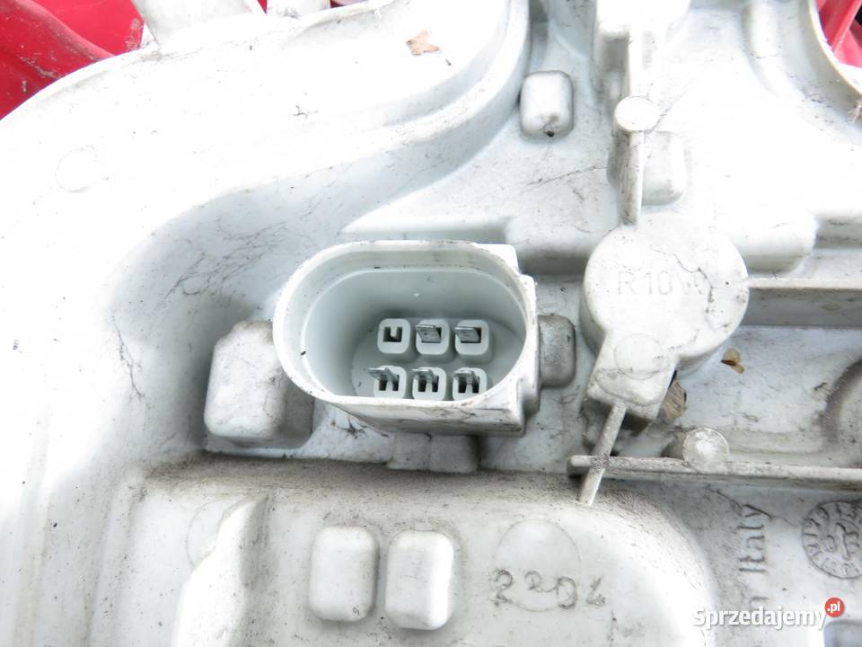 LAMPA PRAWA TYLNA AUDI A3 8P1 8P0945096 osobowe