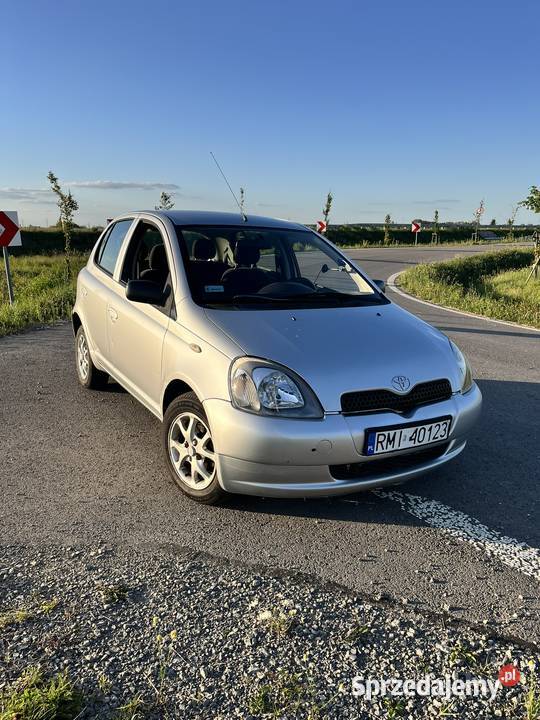 sprzedam toyota yaris 2001 silnik 13 benzyna Yaris