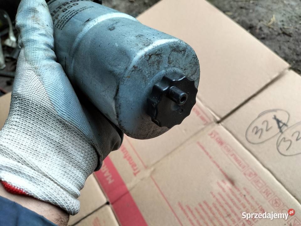 PODSTAWA OBUDOWA FILTRA PALIWA AUDI PASSAT 80 90 Kamień-Kolonia