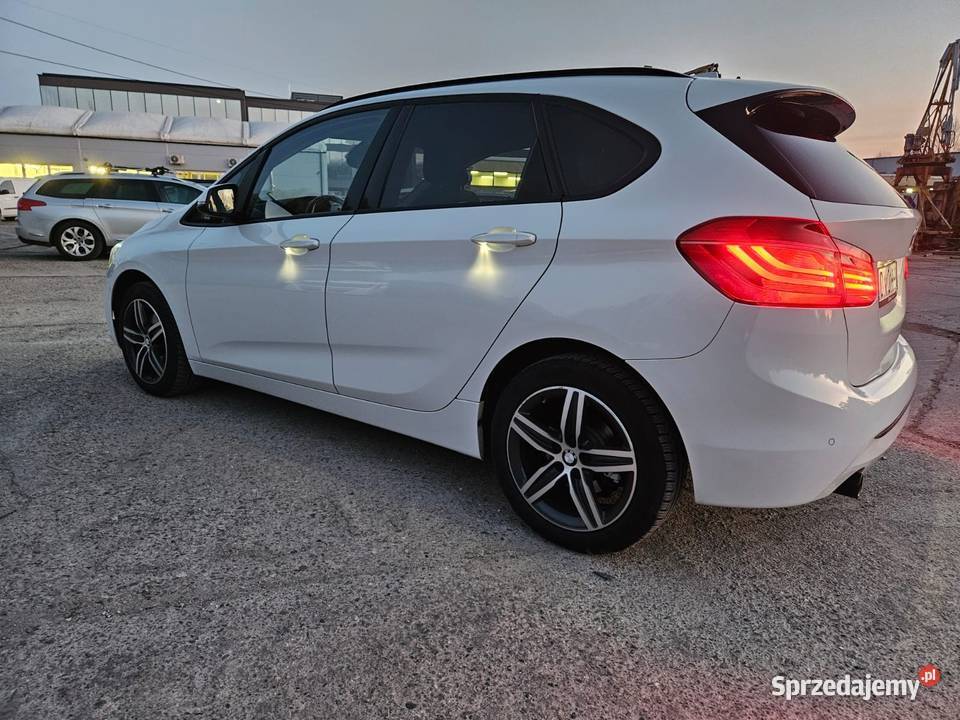 Sprzedam BMW f45 218D Active Tourer Sport line 1998cm3