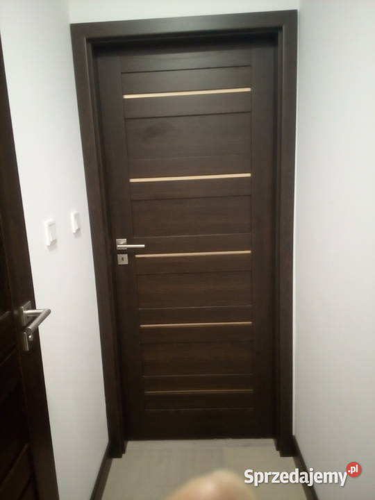 DRZWI WEWNĘTRZNE W KOMPLETACH Z OŚCIEŻNICAMI Drewno Lublin