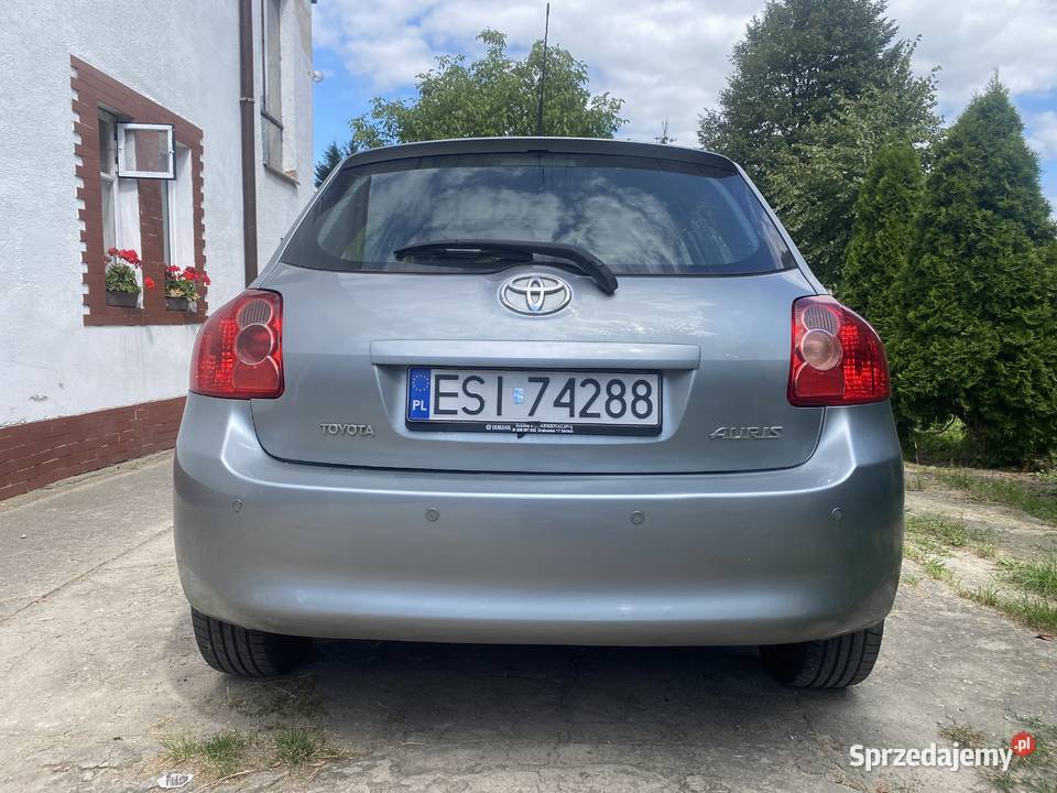 Toyota Auris 2008 R 16 benzyna srebrny Rossoszyca