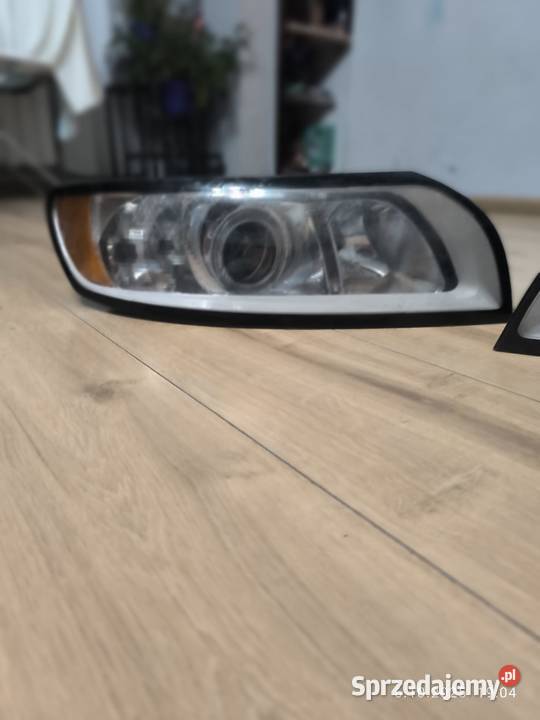 Lampy Volvo V50 lift 2009 Lampy przednie wielkopolskie