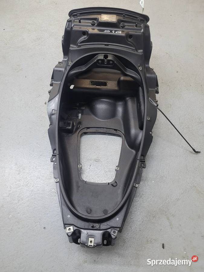Piaggio MP 3 125 wypełnienie schowek pod Nowy Tomyśl