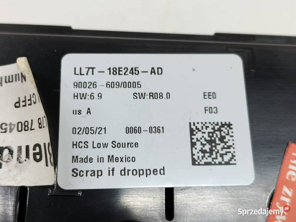 PANEL NAWIEWU RADIA LL7T18E245AD Lincoln osobowe Wyposażenie wnętrza