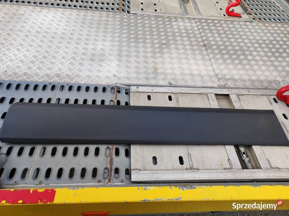 Plastikowe listwy boczne Ford Transit 2019r Tarnobrzeg