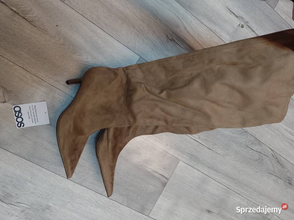 40 ASOS Design Beżowe Kozaki wieczorowe z Kraków