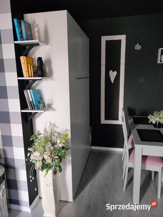 Sprzedam półkotapczan pionowy biały mat Łóżka Bełchatów