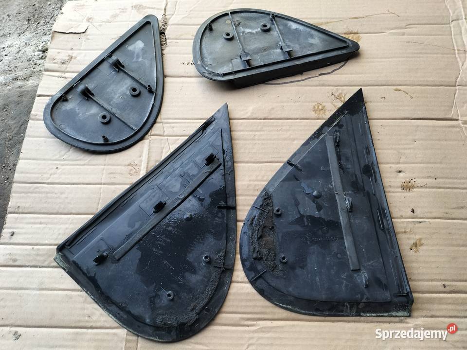 FORD MONDEO MK2 zaśepka emblemat trójkąt drzwi Kamień-Kolonia