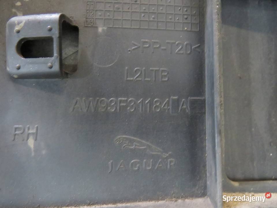 LISTWA PROGOWA PRAWA JGJ JAGUAR XJ X351