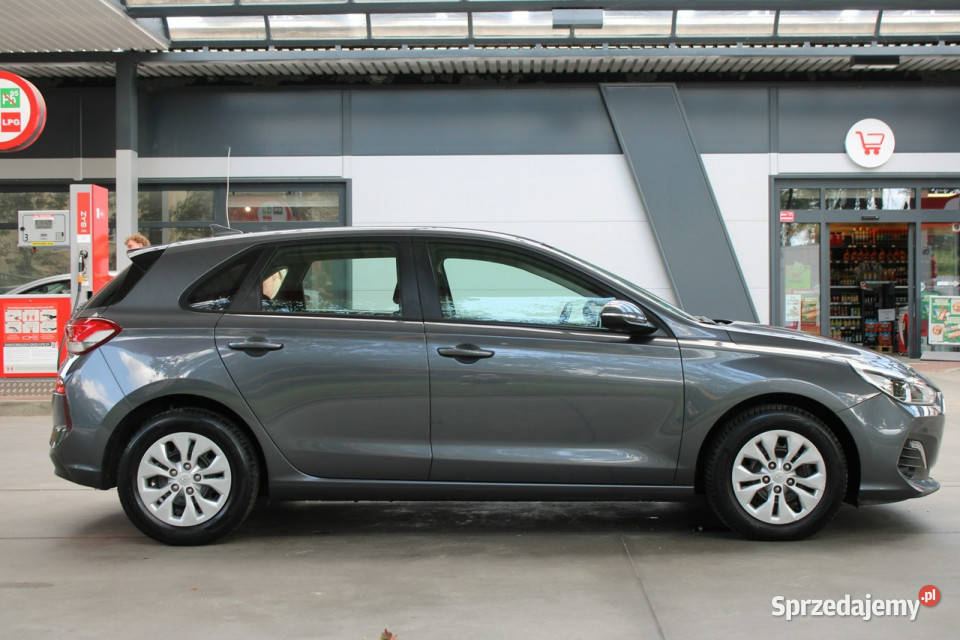 Hyundai i30 Bezwypadkowy maly przebiegBogata i30 śląskie sprzedam