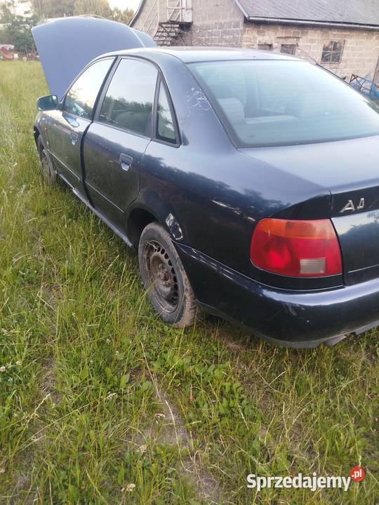 Audi A4 18 benzyna światła do jazdy dziennej Trzciana