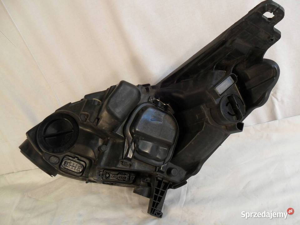 REFLEKTOR PRZÓD STRONA PRAWA FORD C II Nowy Tomyśl