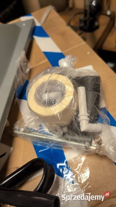 PAROWNIK klimatyzacji UNIWERSALNY DACHOWY 12V Klimatyzacja Zamość