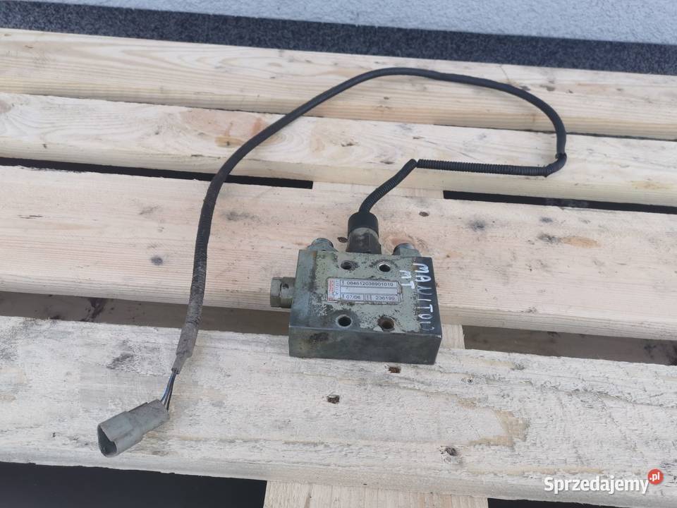Manitou MT 2002r Zamek podpory Pozostałe Wilkowo sprzedam