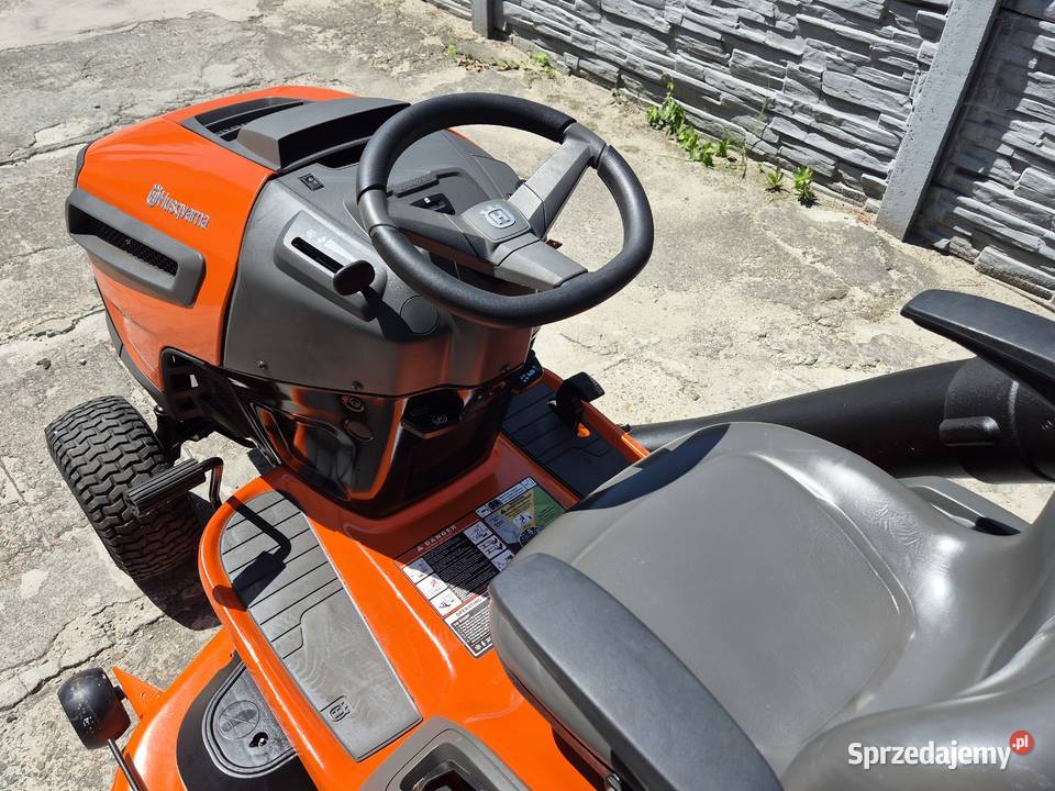 Traktorek ogrodowy kosiarka Husqvarna YTA 24V48 podkarpackie Zaczernie
