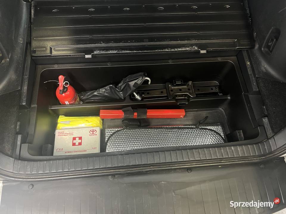 Toyota Rav4 2009 przebieg 206 tysięcy OC i diesel sprzedam