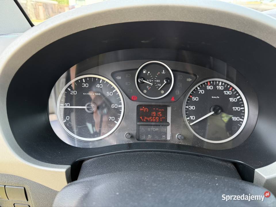 Peugeot Partner Tepee 2014 16HDI 95KM Nadma