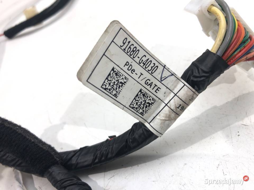 WIĄZKA KLAPY HYUNDAI i30 91680G4030 14 100 osobowe Klapy bagażnika