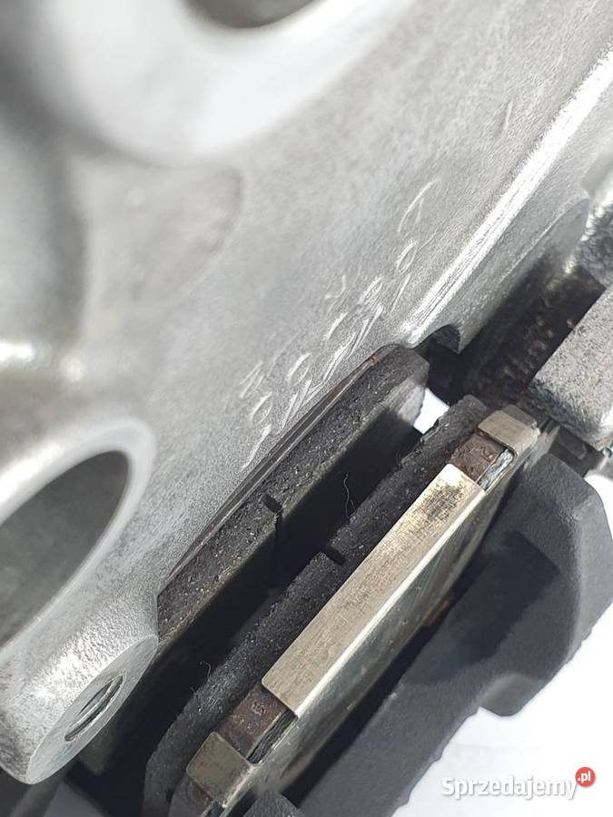 Zacisk Hamulcowy Tyl Jarzmo Klocki Suzuki Gsr Zaciski Łódź