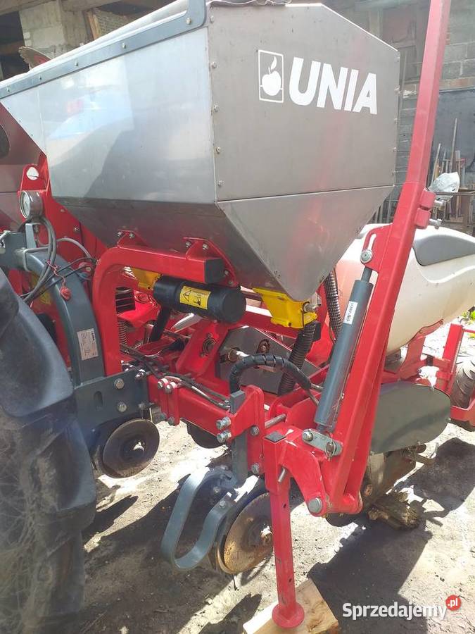 Siewnik do kukurydzy talerzowy Unia Delta D K4 nieuszkodzony