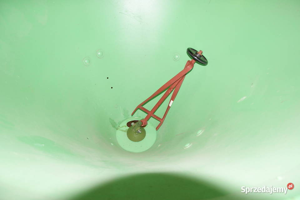 Rozsiewacz lej RNZ Brzeg z przystawką