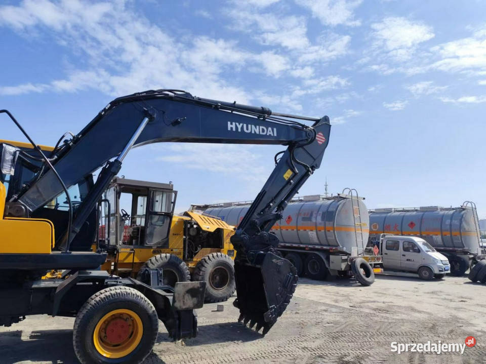 kołowa Hyundai R2107 2023 Hyundai R210W7 KOPARKA Koparki śląskie Łaziska Górne