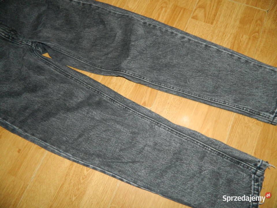 PullBear czarne spodnie wysoki stan 34 Trzebinia