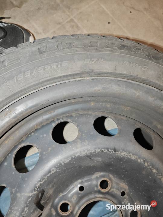 Opony zimowe runflat Goodyear 19555R16 stan 2