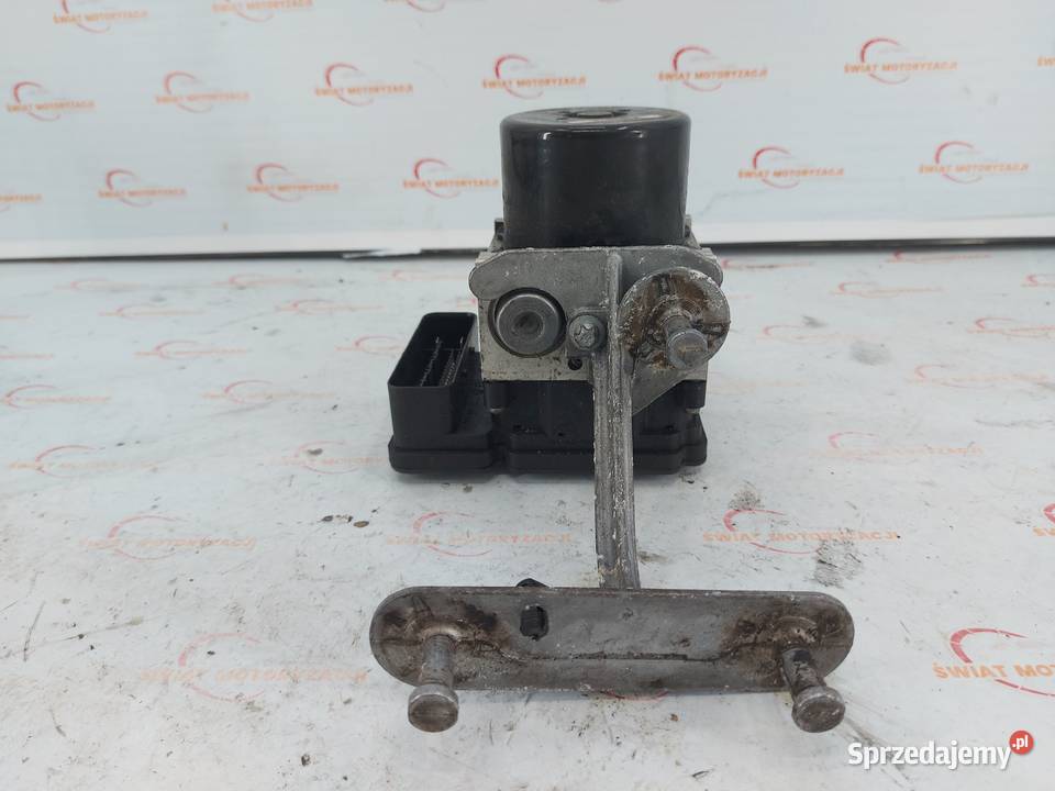 MERCEDES C KLASA S204 W204 18B 08r pompa ABS osobowe