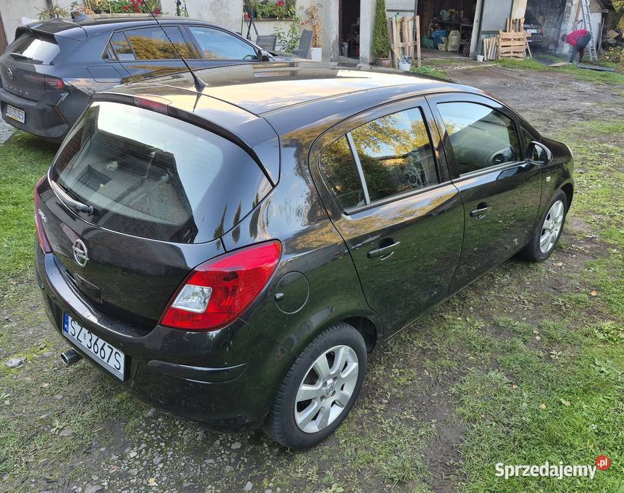 Opel Corsa D liftingu 100 Ładnie utrzymymana Zawiercie
