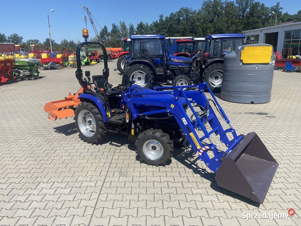 Ciągnik rolniczy FARMTRAC 26 4WD z ładowaczem Opatówek