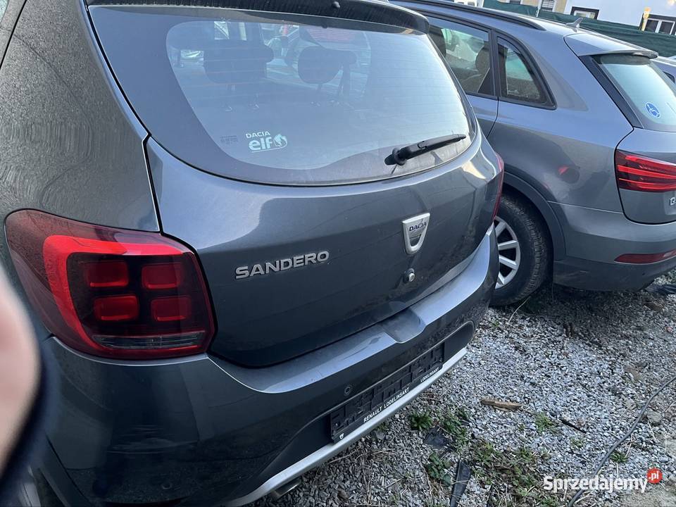 Dacia sandero stepway uszkodzony silnik Rok produkcji 2017 Szczecin