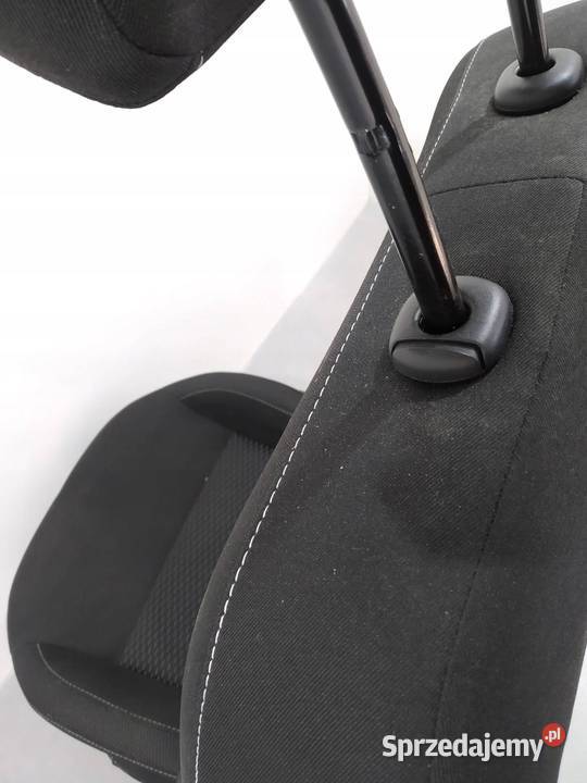 FOTELE PRAWY PASAŻERA Dacia Duster II 20172024