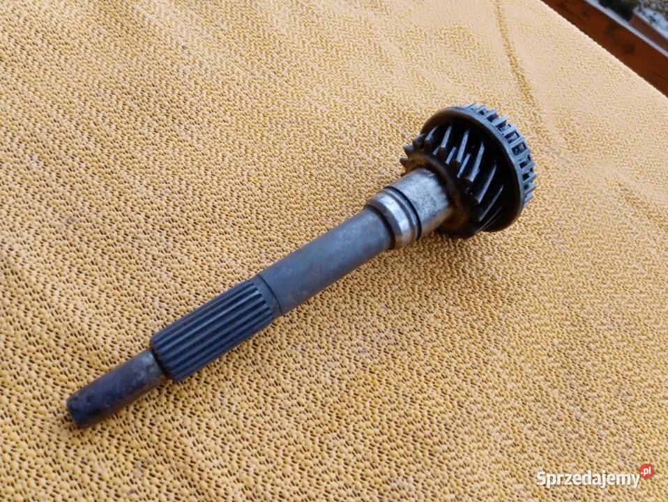 Wałek sprzęgłowy Fiat 125p Polonez 17 zębów z