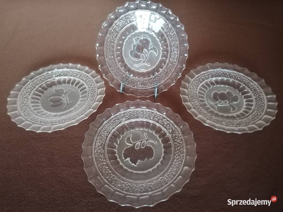 Talerze szklane deserowe średnica 15 4Talerz łódzkie sprzedam