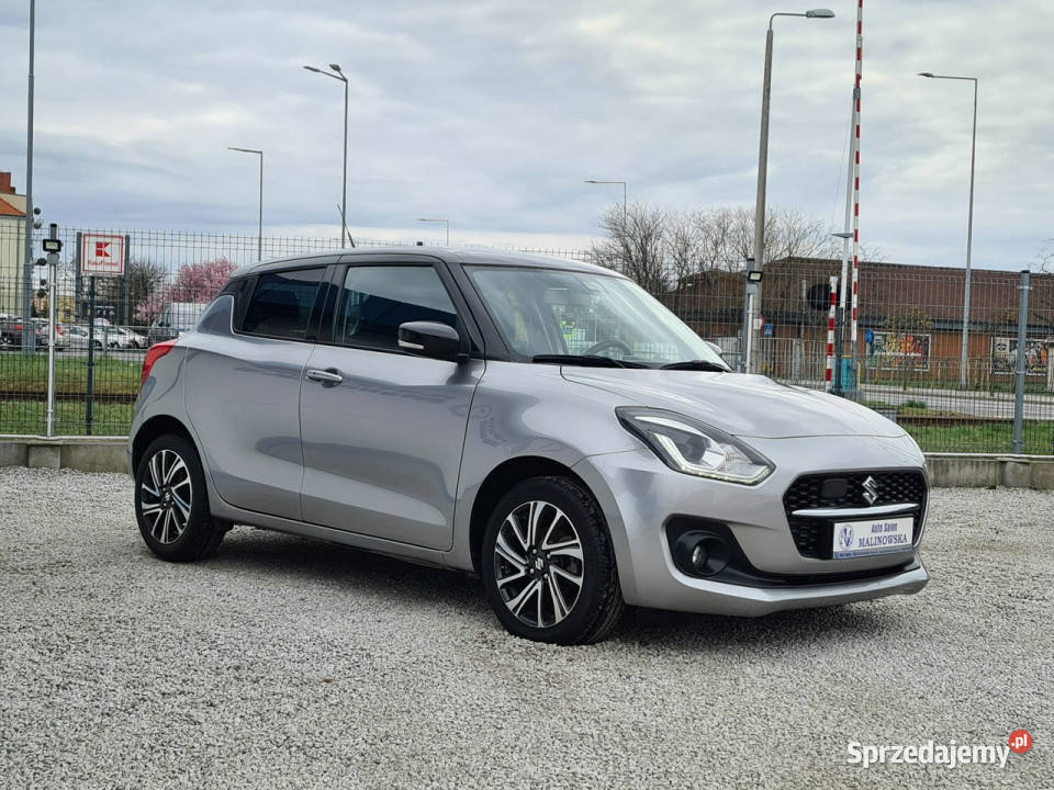 Suzuki Swift HYBRID 10 Navi Kamera Grzane Fotele przyciemniane szyby Wągrowiec