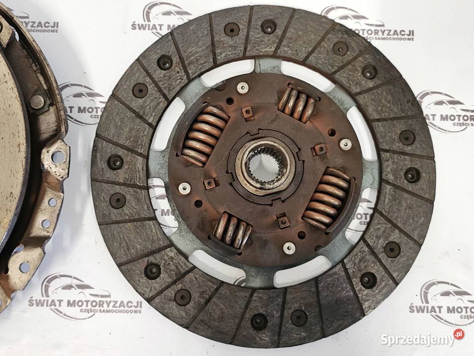 VW GOLF VI 16 TDI CAY 105 13r sprzęgło tarcza Sprzęgła i elementy świętokrzyskie
