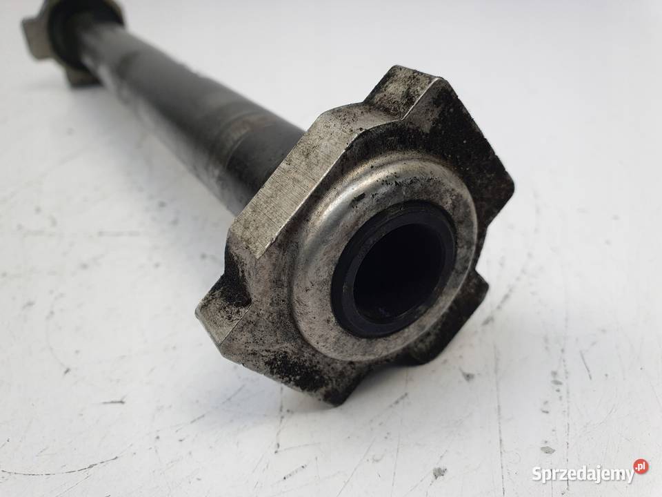 OŚKA TYLNEGO KOŁA KTM Duke 790 1824 tył