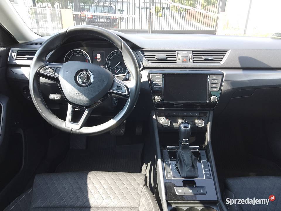 Skoda Superb 20 benzyna DSG 220