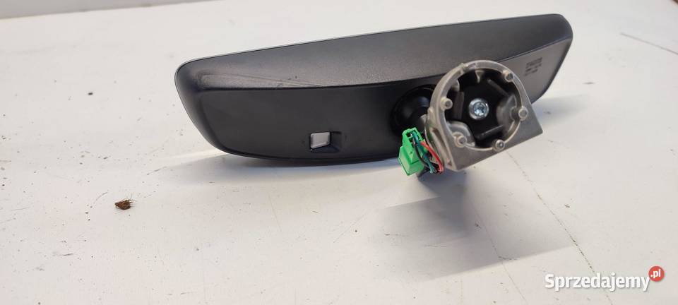 VOLVO XC40 LUSTERKO ŚRODKOWE 31442729 osobowe