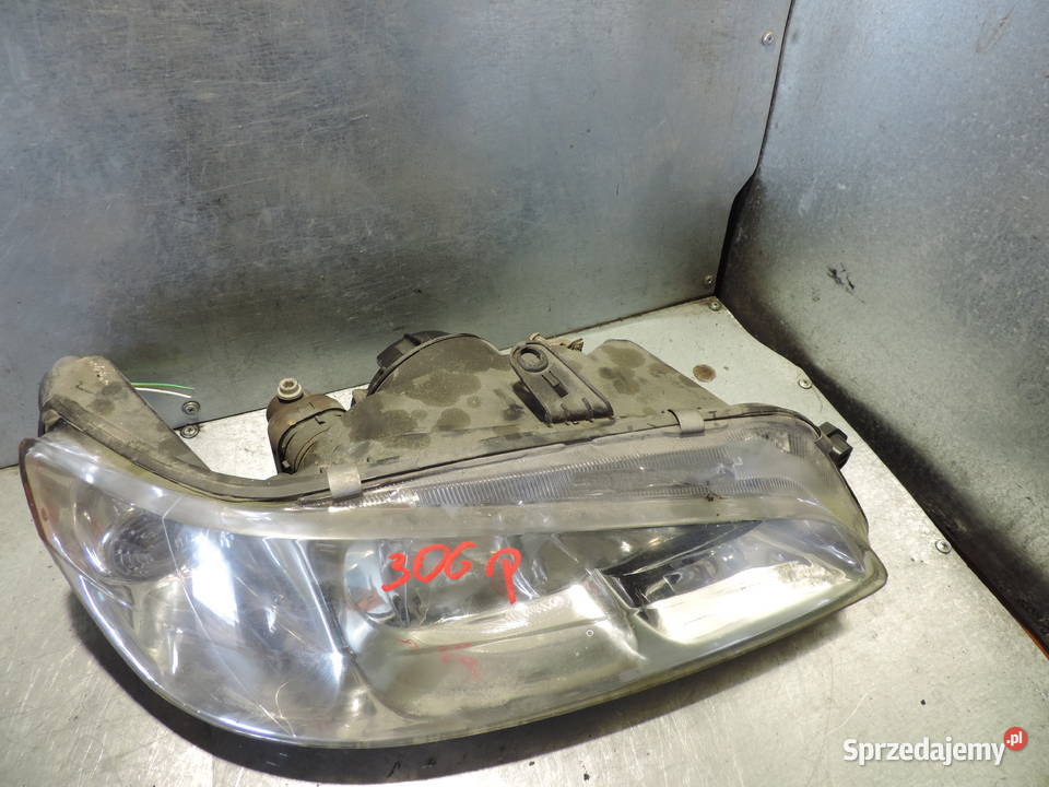 LAMPA PRAWY PRZÓD PEUGEOT 306 FL Nowy Sącz sprzedam